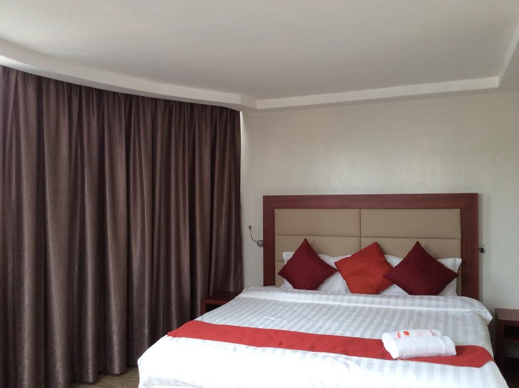 Cherry Midtown Hotel Olongapo Bilik gambar