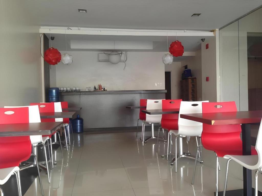 Cherry Midtown Hotel Olongapo Luaran gambar