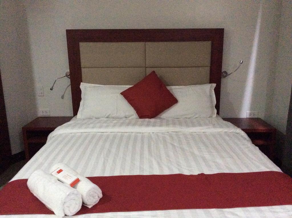 Cherry Midtown Hotel Olongapo Bilik gambar