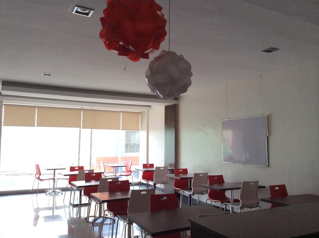 Cherry Midtown Hotel Olongapo Luaran gambar