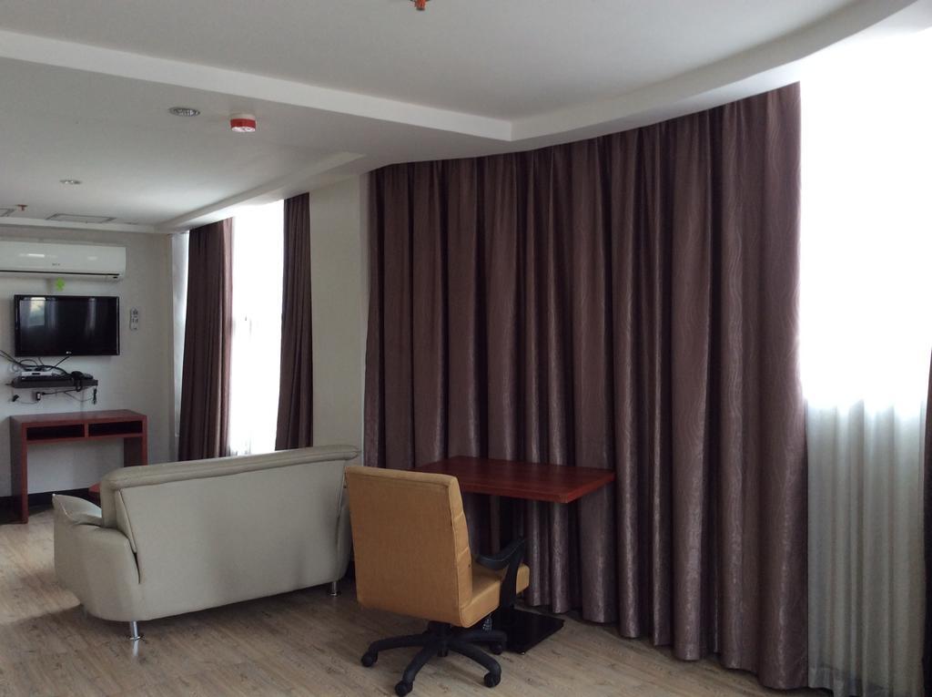 Cherry Midtown Hotel Olongapo Bilik gambar